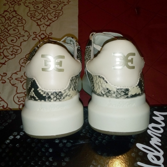 Sam Edelman Moira Sneakers - Picture 7 of 9